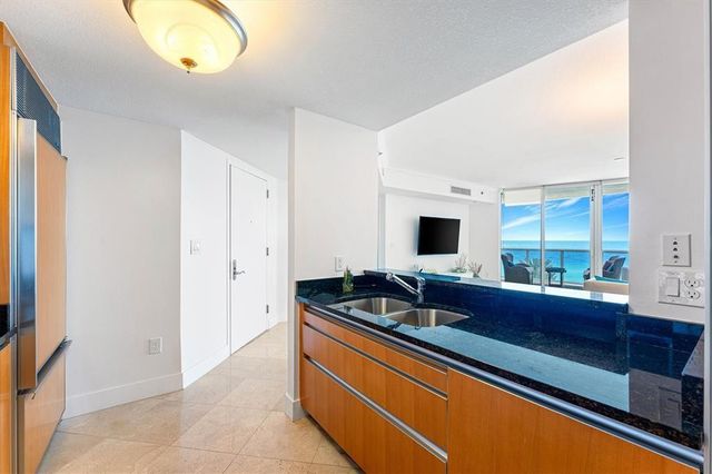 17201 COLLINS Avenue 805, Sunny Isles Beach, FL 33160