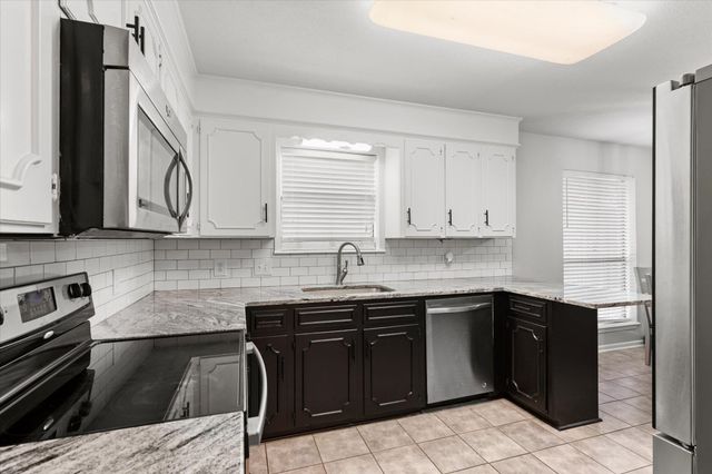 2900 Crossroads Dr, Longview, TX 75605