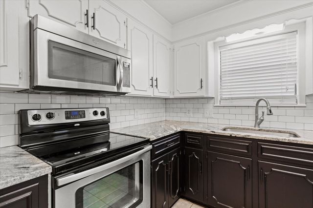 2900 Crossroads Dr, Longview, TX 75605