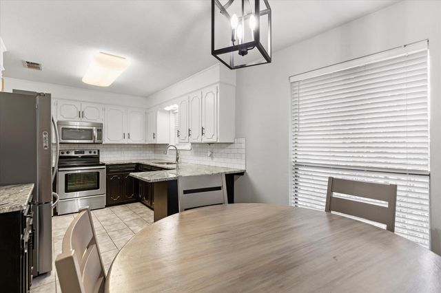 2900 Crossroads Dr, Longview, TX 75605