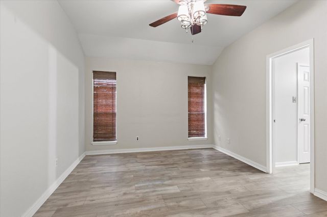2900 Crossroads Dr, Longview, TX 75605