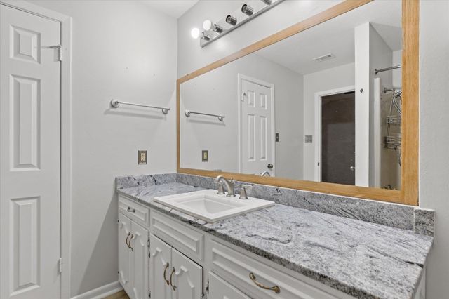 2900 Crossroads Dr, Longview, TX 75605