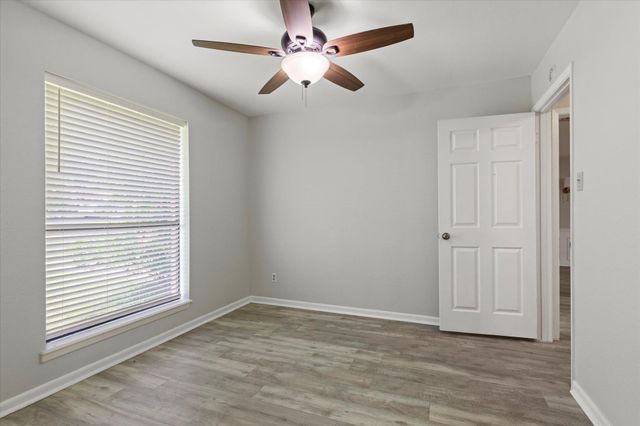 2900 Crossroads Dr, Longview, TX 75605