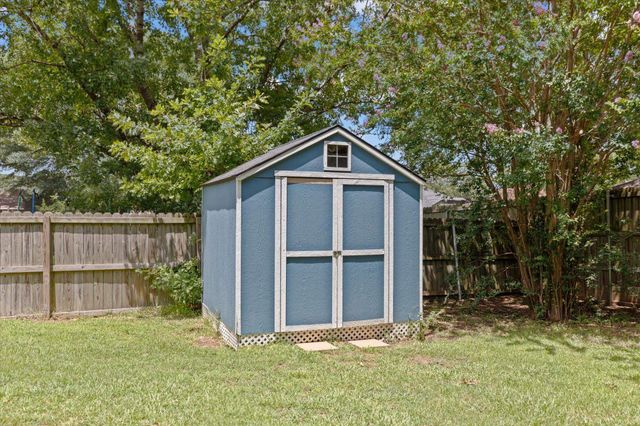 2900 Crossroads Dr, Longview, TX 75605