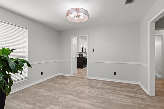 2900 Crossroads Dr, Longview, TX 75605