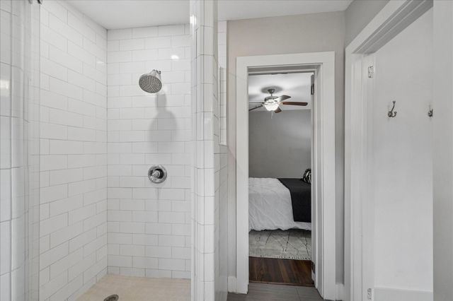 1305 Enid Street, Houston, TX 77009