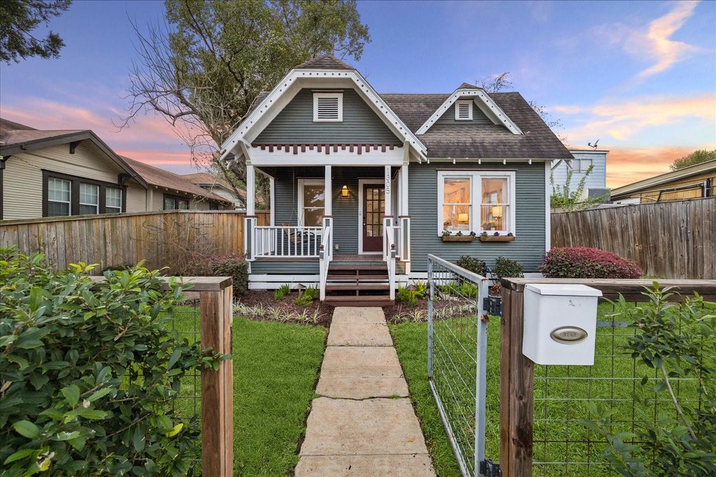 1305 Enid Street, Houston, TX 77009