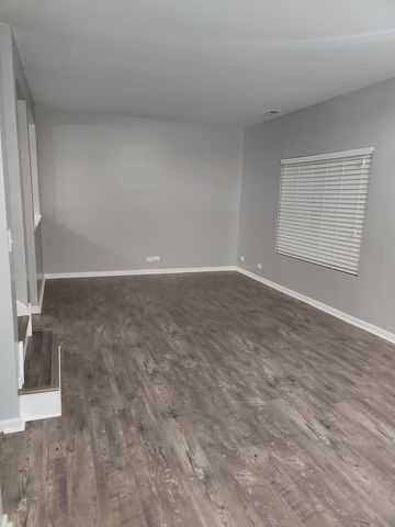 316 E Victoria Circle 316, North Aurora, IL 60542