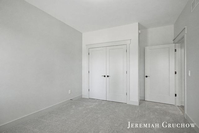 2160 Engleside Drive SE, Grand Rapids, MI 49546