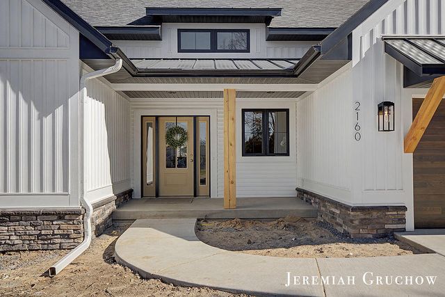 2160 Engleside Drive SE, Grand Rapids, MI 49546