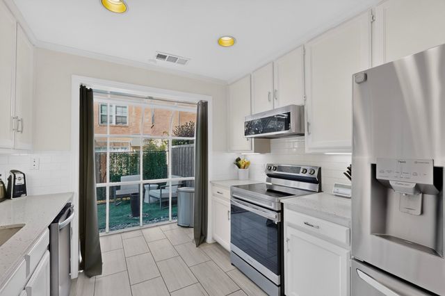 17335 Remington Park Place, Dallas, TX 75252