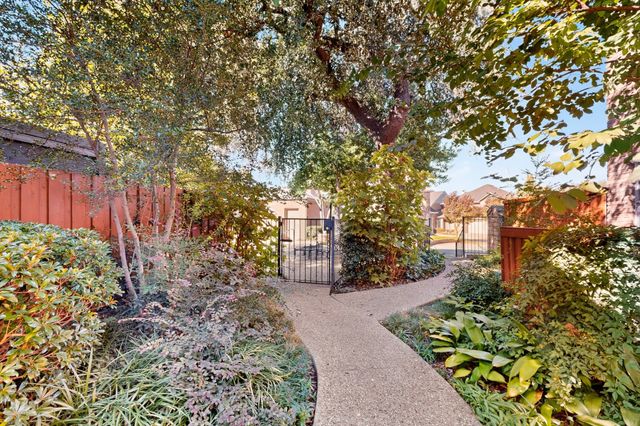 17335 Remington Park Place, Dallas, TX 75252