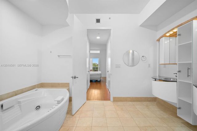 18101 Collins Ave 606, Sunny Isles Beach, FL 33160