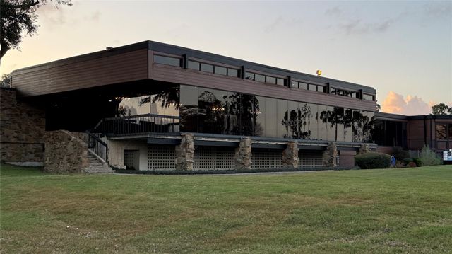 18821 Aquatic Drive, Houston, TX 77346