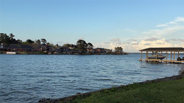 18821 Aquatic Drive, Houston, TX 77346