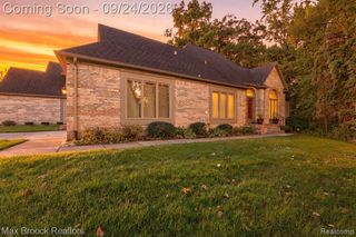 24585 Edgewood Drive, Novi, MI 48374