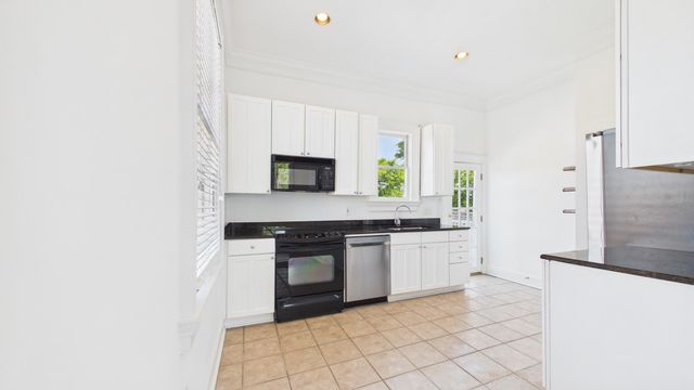 180 Broad Street E, Charleston, SC 29401