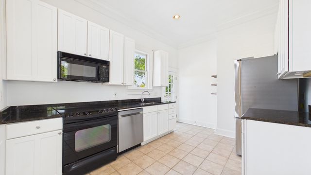 180 Broad Street E, Charleston, SC 29401