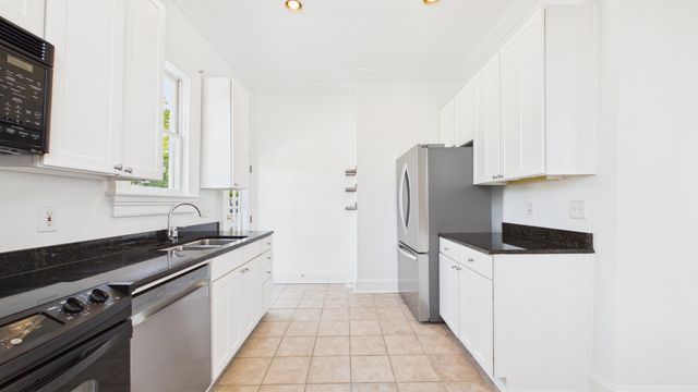180 Broad Street E, Charleston, SC 29401
