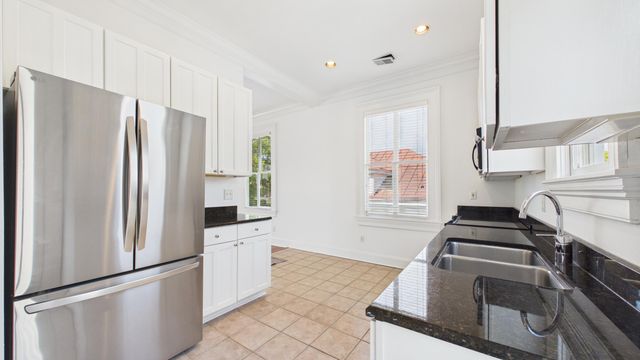 180 Broad Street E, Charleston, SC 29401