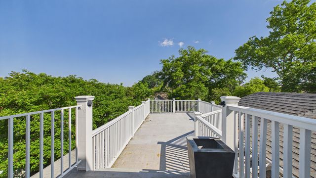 180 Broad Street E, Charleston, SC 29401
