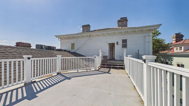 180 Broad Street E, Charleston, SC 29401