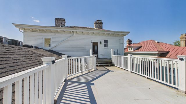 180 Broad Street E, Charleston, SC 29401