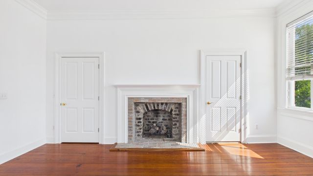 180 Broad Street E, Charleston, SC 29401