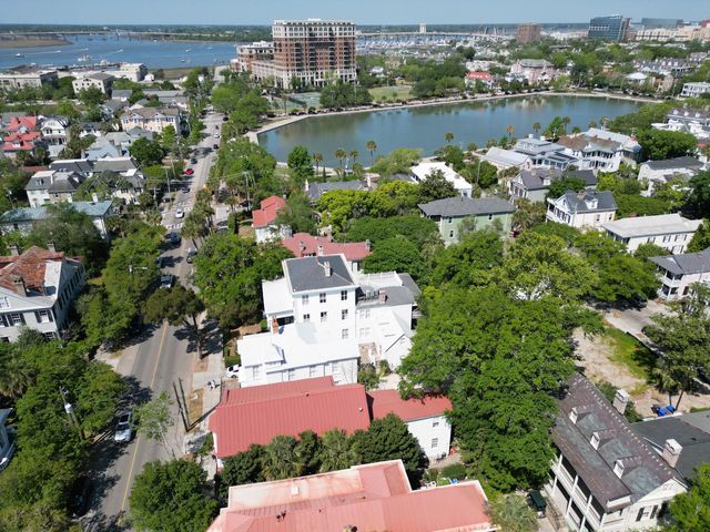 180 Broad Street E, Charleston, SC 29401