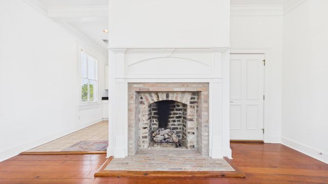 180 Broad Street E, Charleston, SC 29401