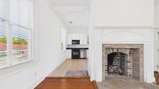 180 Broad Street E, Charleston, SC 29401