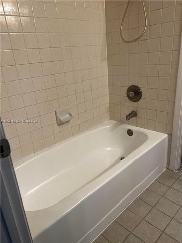 889 Hamilton Drive 889I, Homestead, FL 33034