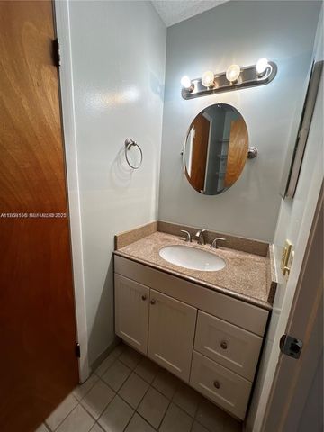 889 Hamilton Drive 889I, Homestead, FL 33034