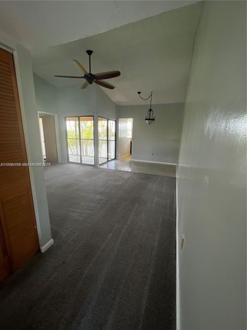 889 Hamilton Drive 889I, Homestead, FL 33034