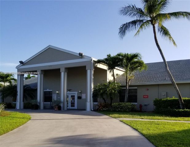 889 Hamilton Drive 889I, Homestead, FL 33034