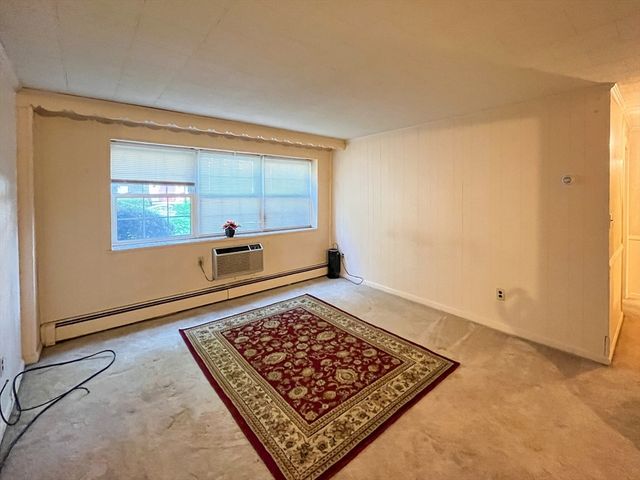 5 Cass St 1, Boston, MA 02132