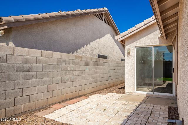 3041 E Wahalla Lane, Phoenix, AZ 85050