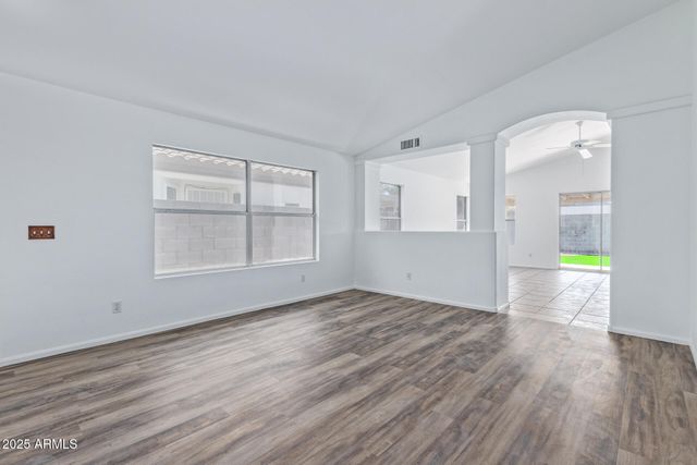 3041 E Wahalla Lane, Phoenix, AZ 85050