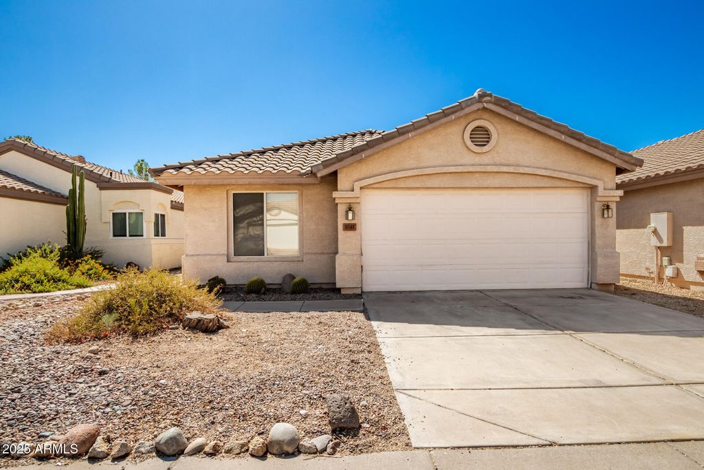 3041 E Wahalla Lane, Phoenix, AZ 85050