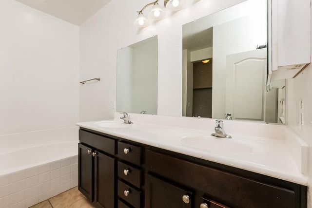 4216 S 82nd Lane, Phoenix, AZ 85043