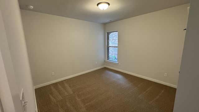 498 W Foxrun, Springfield, TN 37172