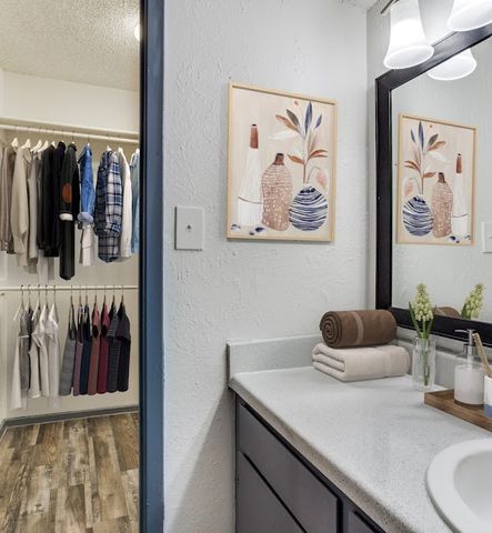 601 Bellaire Drive, Hurst, TX 76053