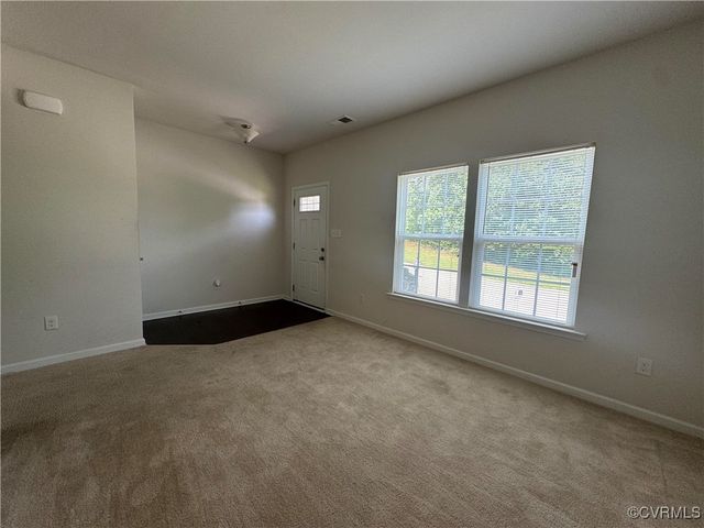 5101 Goldburn Dr, North Chesterfield, VA 23237