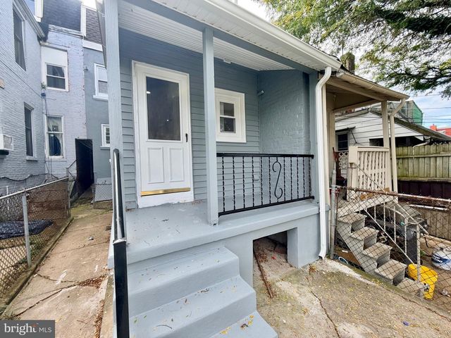 1649 COTTON ST, Reading, PA 19606