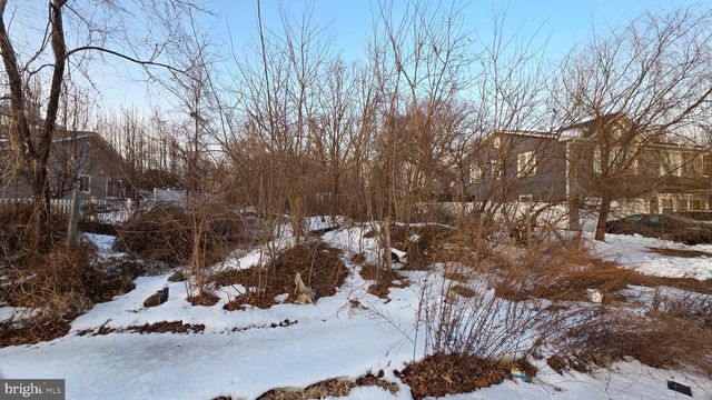 2908 E LEE AVE, Alexandria, VA 22306