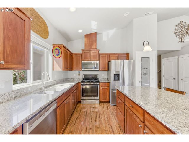 2418 EQUESTRIAN Loop S, Salem, OR 97302