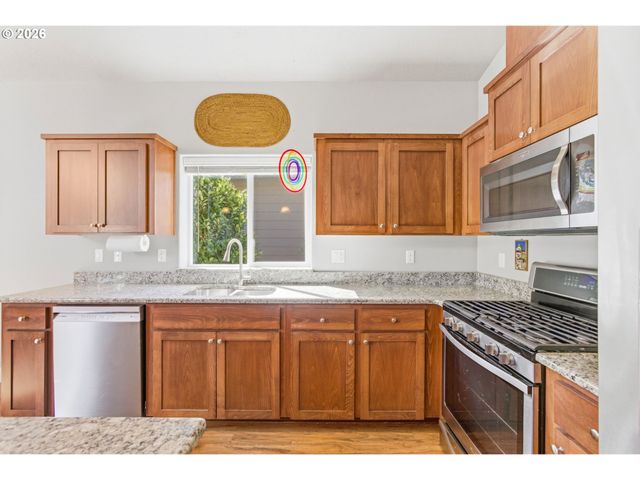 2418 EQUESTRIAN Loop S, Salem, OR 97302