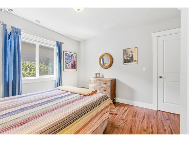 2418 EQUESTRIAN Loop S, Salem, OR 97302