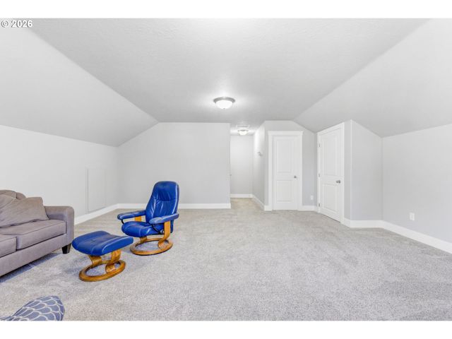 2418 EQUESTRIAN Loop S, Salem, OR 97302