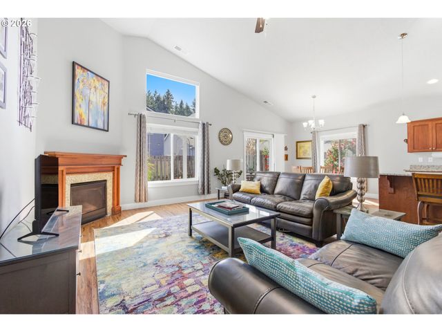 2418 EQUESTRIAN Loop S, Salem, OR 97302